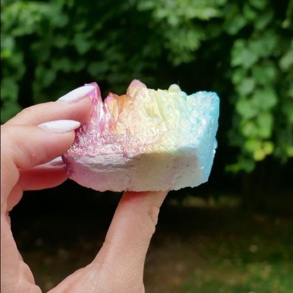Rainbow Aura Quartz - Picture 5 of 7